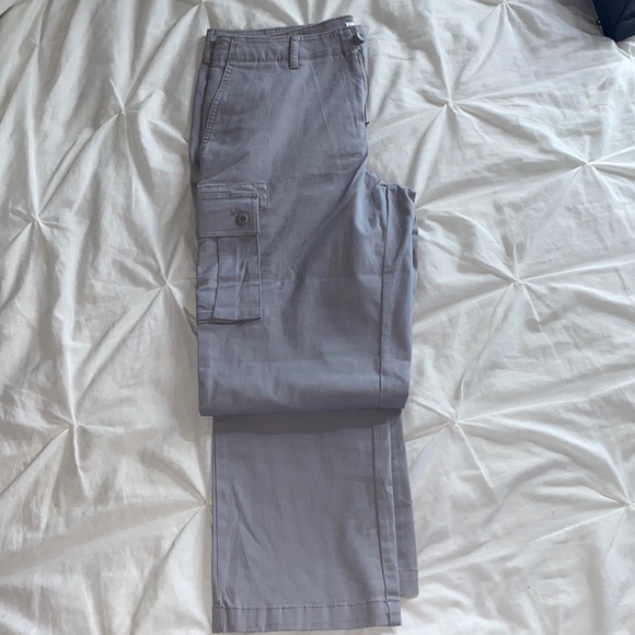 Amazon Essential Cargo Pants - Picture 1 of 2